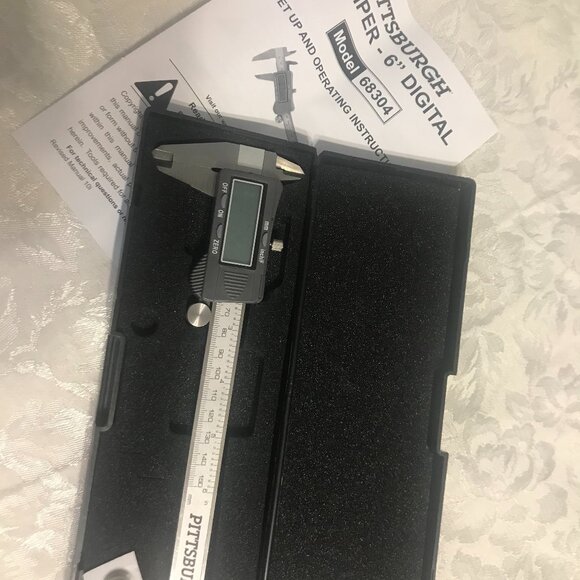 Pittsburgh 6" digital caliper - Picture 1 of 4